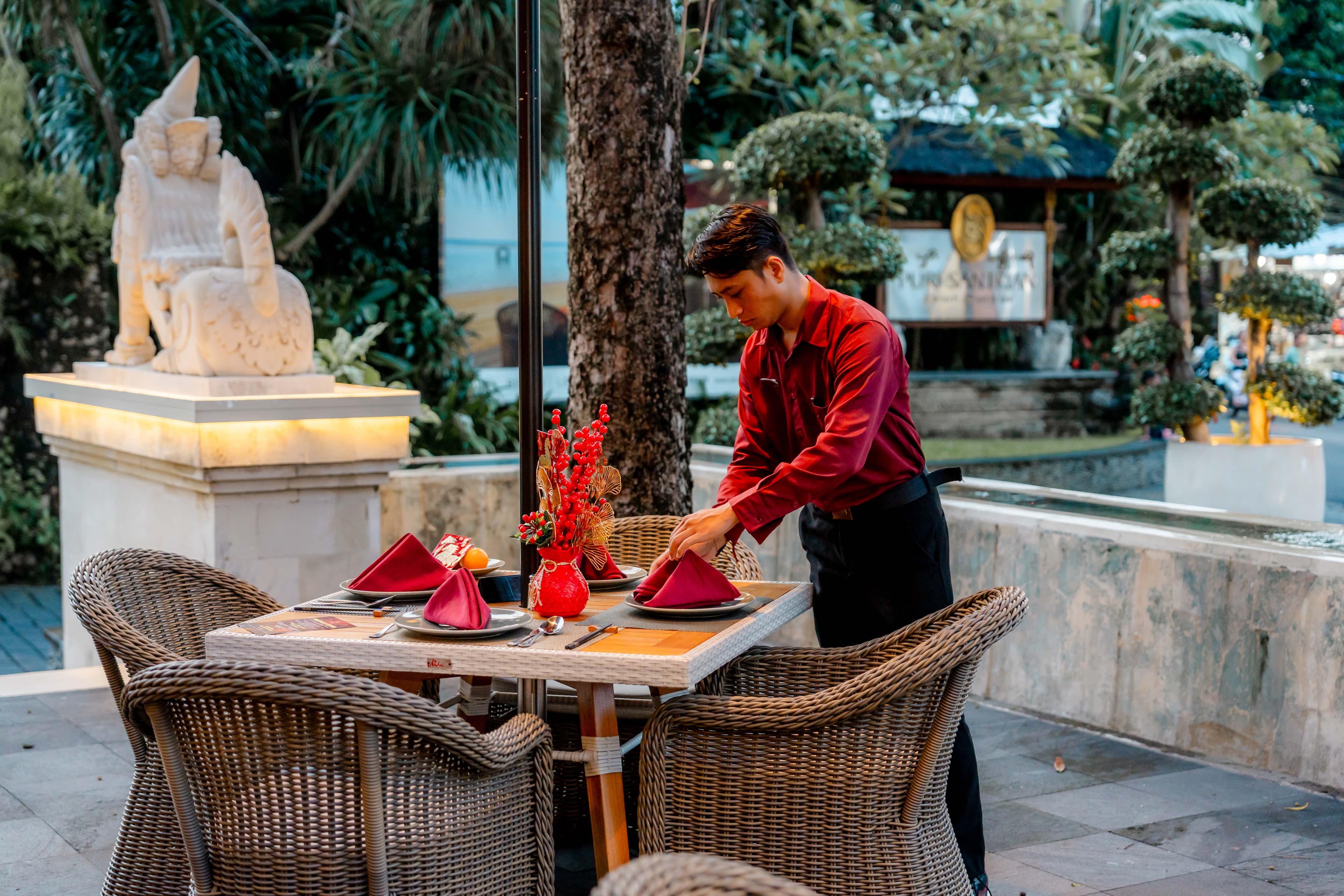 Terrace service moment